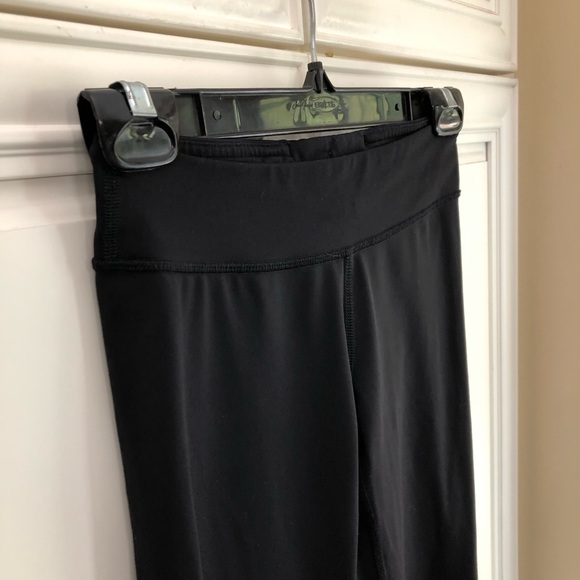 Ivivva by Lululemon mesh accent girl’s leggings - Picture 4 of 9